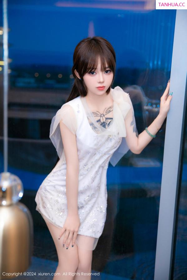 周妍希 奶瓶土肥圆 [XiuRen]高清写真图 2024.06.13 No.8696 奶瓶. 美腿性感第4张图片